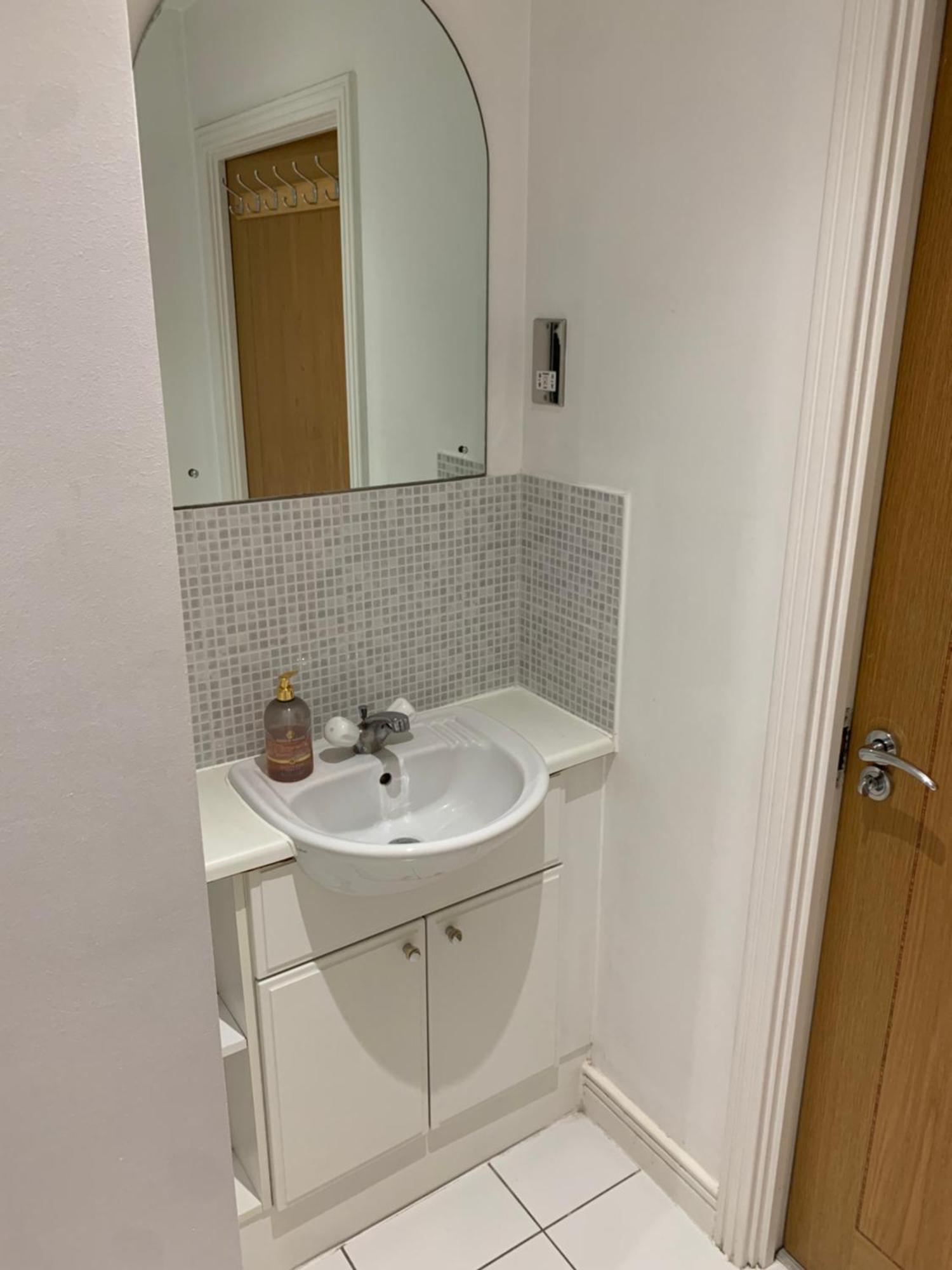Room In Stratford With Private Bathroom And Parking London Bagian luar foto